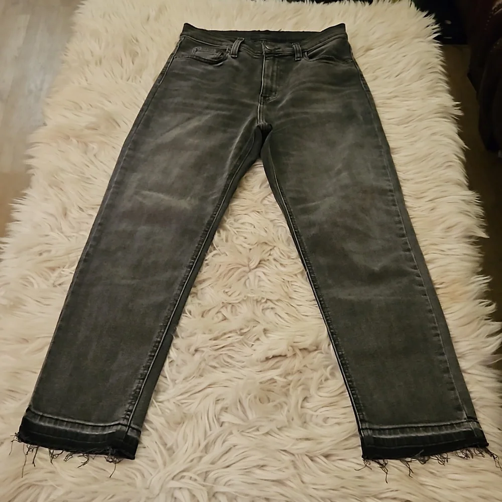 ~~BDG Dark Denim Girlfriend Jeans Size 27~~